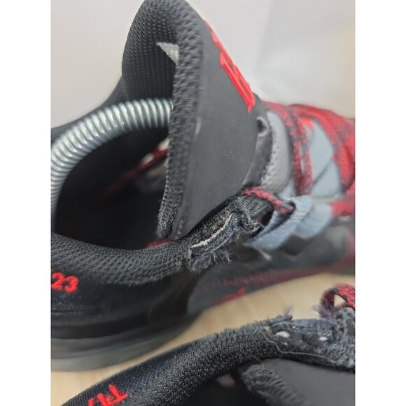 Nike Kyrie Flytrap V Sneakers Mens 10.5 Black Red CZ4100-003 - Picture 9 of 9